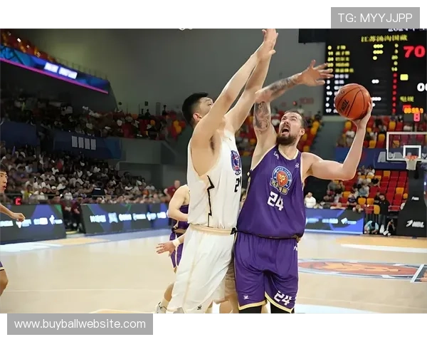 球友直播nba免费完整高清直播入口，快速进入观看，体验流畅高清的比赛画面
